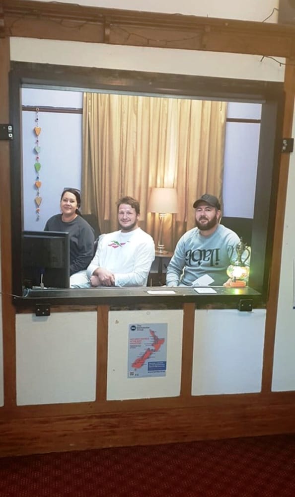 manor house backpackers