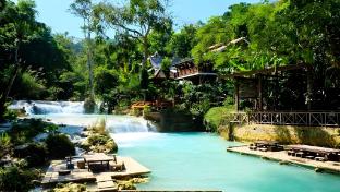 vanvisa at the falls