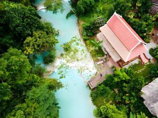 vanvisa at the falls