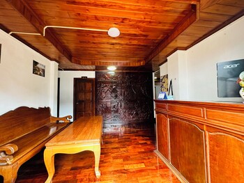 silikhane guesthouse