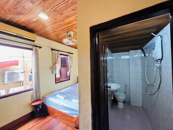 silikhane guesthouse