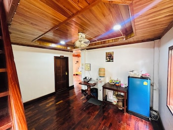 silikhane guesthouse