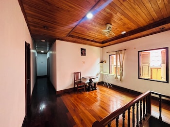 silikhane guesthouse