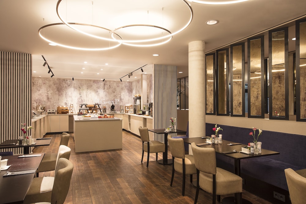 monet garden hotel amsterdam