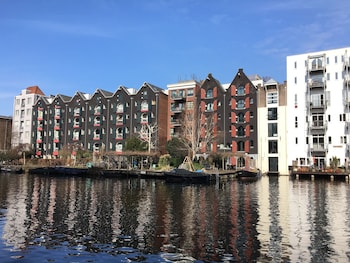 holiday inn express amsterdam city hall an ihg hotel