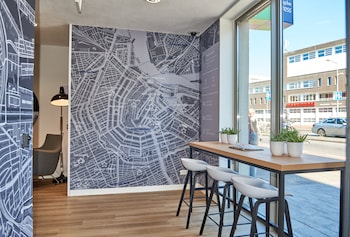 holiday inn express amsterdam city hall an ihg hotel