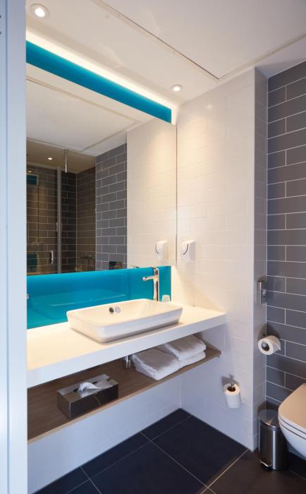 holiday inn express amsterdam city hall an ihg hotel