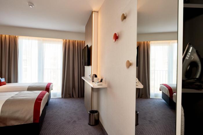holiday inn express amsterdam city hall an ihg hotel