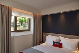 holiday inn express amsterdam city hall an ihg hotel