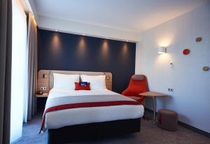 holiday inn express amsterdam city hall an ihg hotel