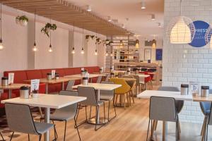 holiday inn express amsterdam city hall an ihg hotel