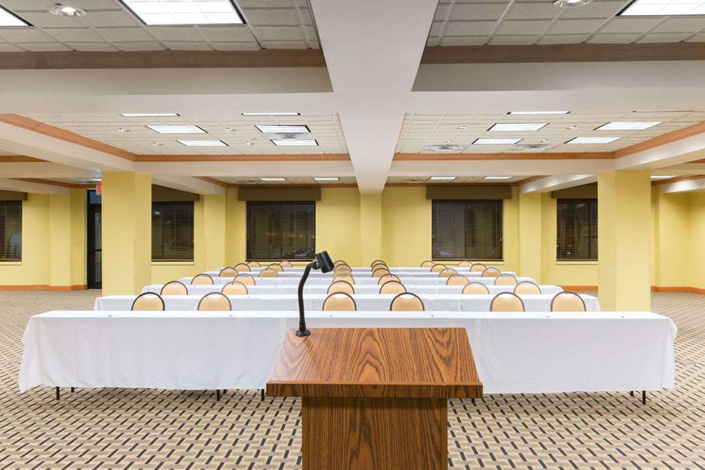 wingate by wyndham dayton fairborn