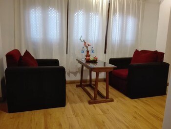 sunny guest house and cafe