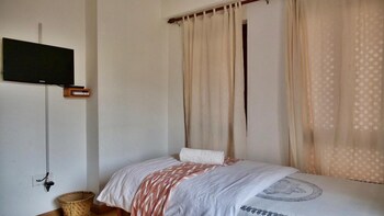 sunny guest house and cafe