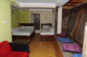 sunny guest house and cafe