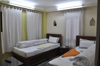 sunny guest house and cafe