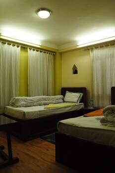 sunny guest house and cafe