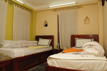 sunny guest house and cafe