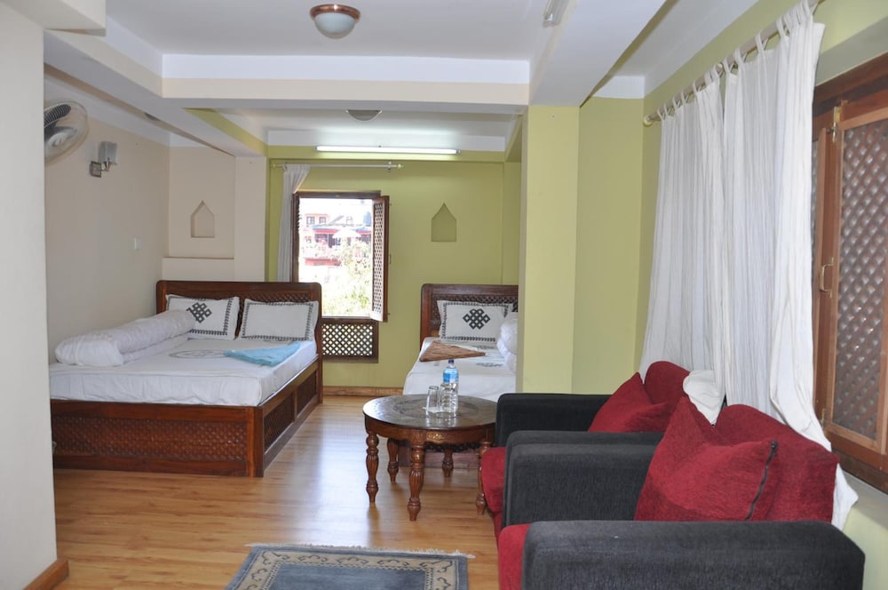 sunny guest house and cafe