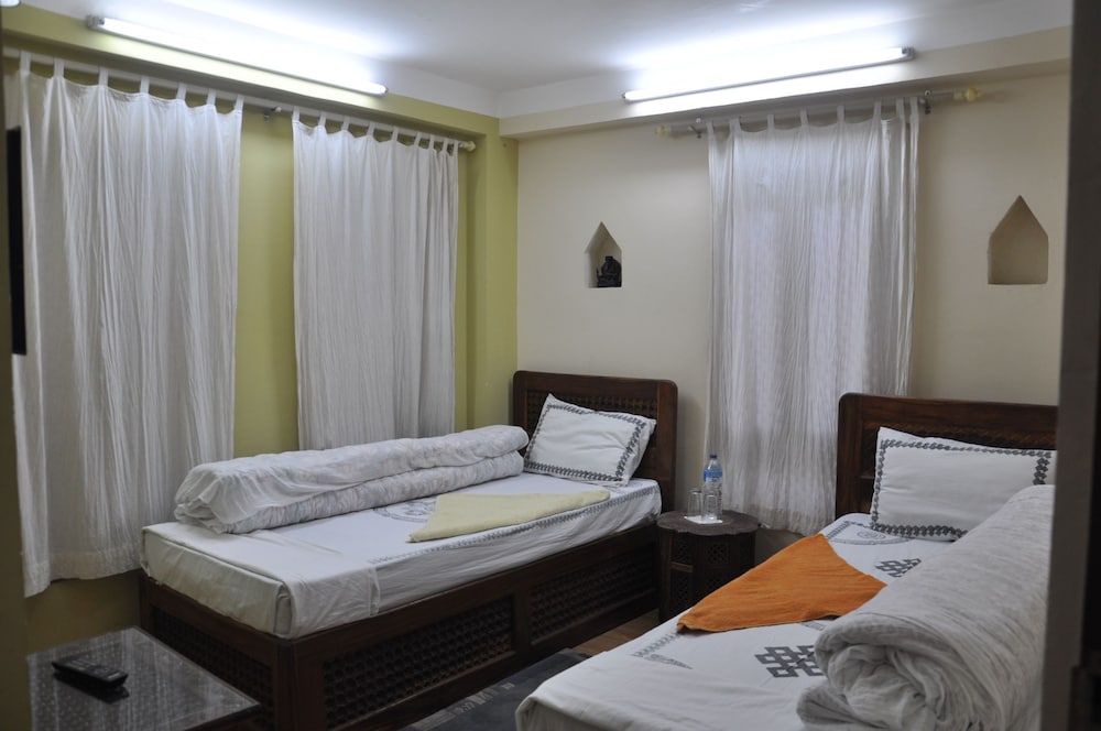 sunny guest house and cafe