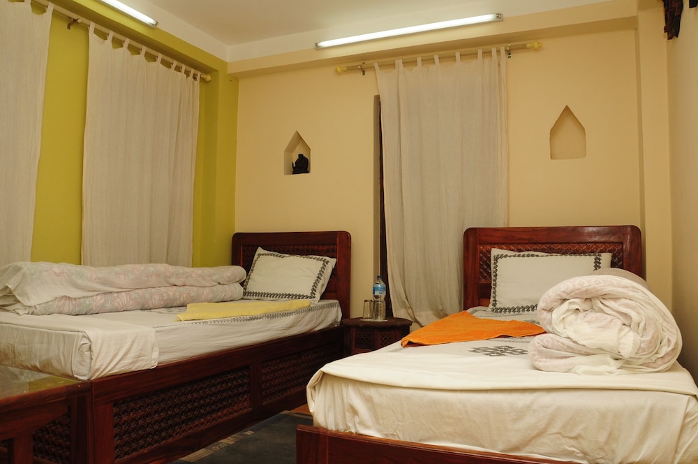 sunny guest house and cafe