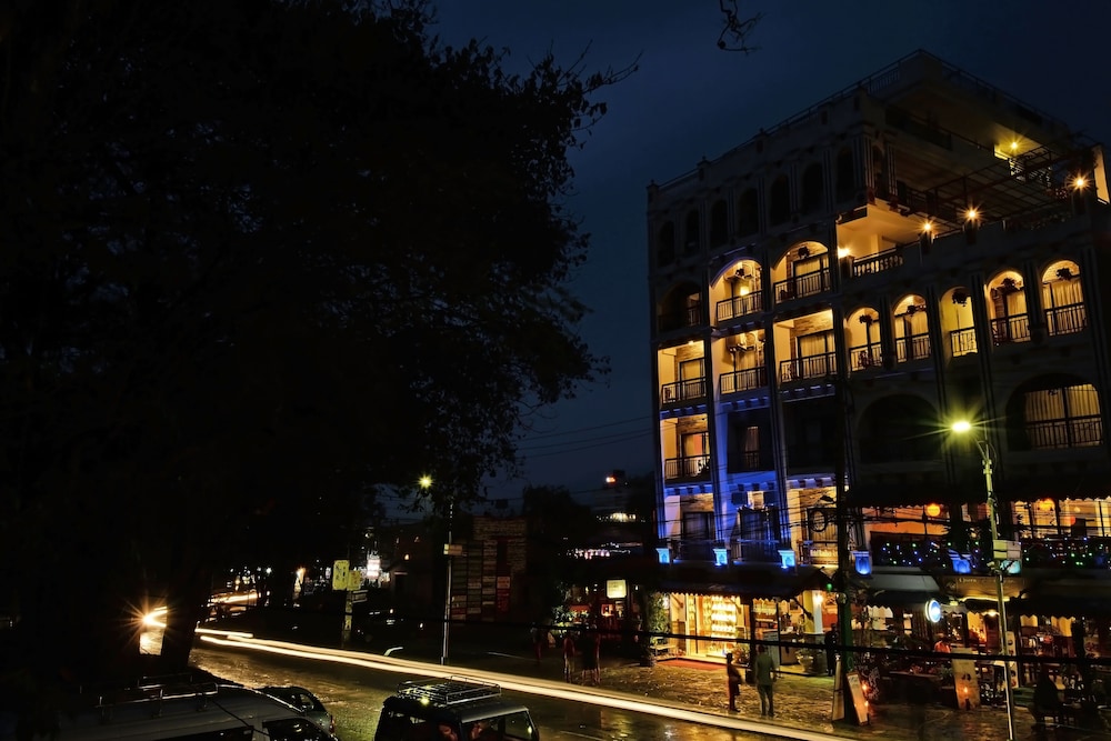 hotel raniban arcade