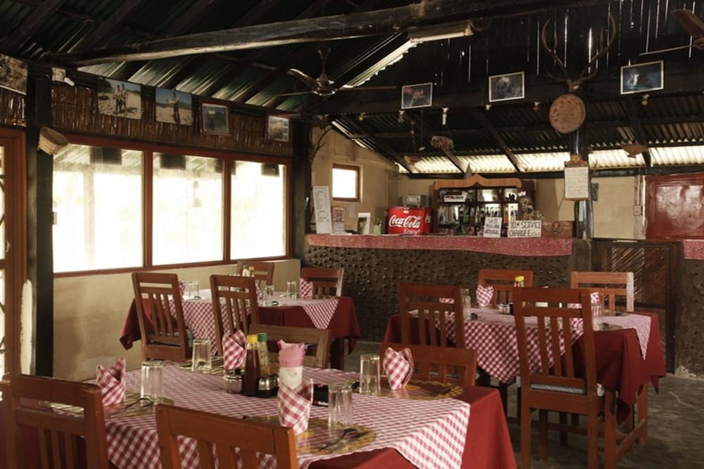 forest hideaway hotel and cottage