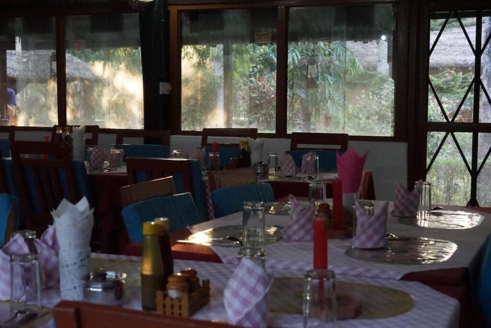 forest hideaway hotel and cottage