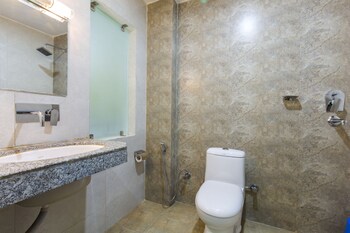 siddhartha riverside resort