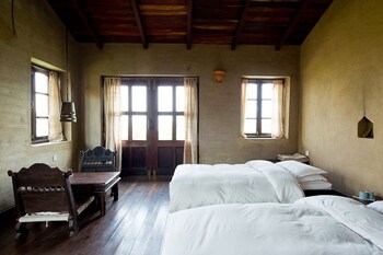 hananoie a permaculture resort