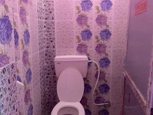 city guest house and family restaurant