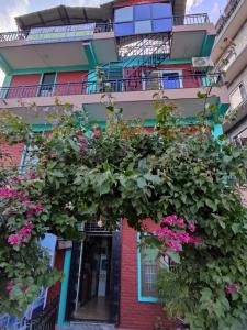 harry guest house and restaurant