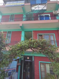 harry guest house and restaurant