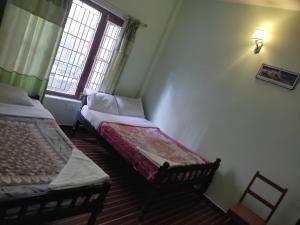 harry guest house and restaurant