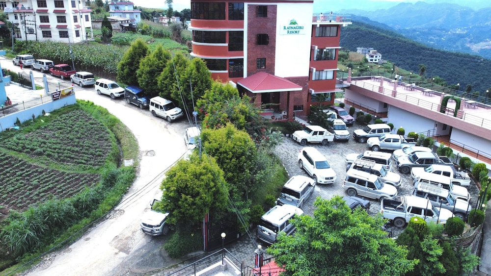 ratna giri resort