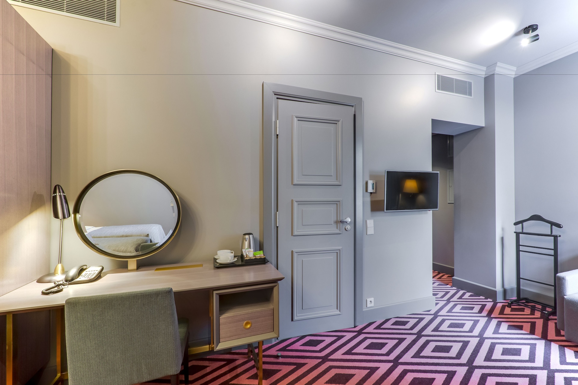 grand poet hotel by semarah