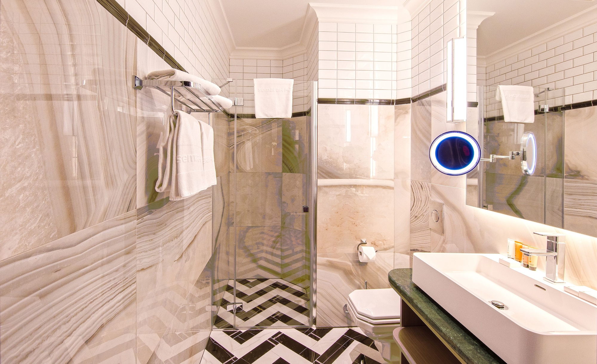 grand poet hotel by semarah