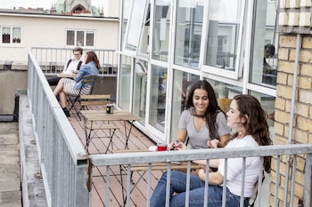 garden lane backpackers