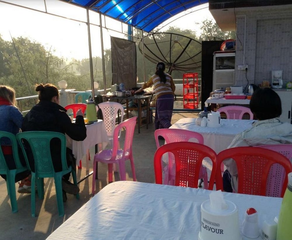 saw nyein san guest house