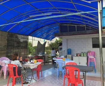 saw nyein san guest house