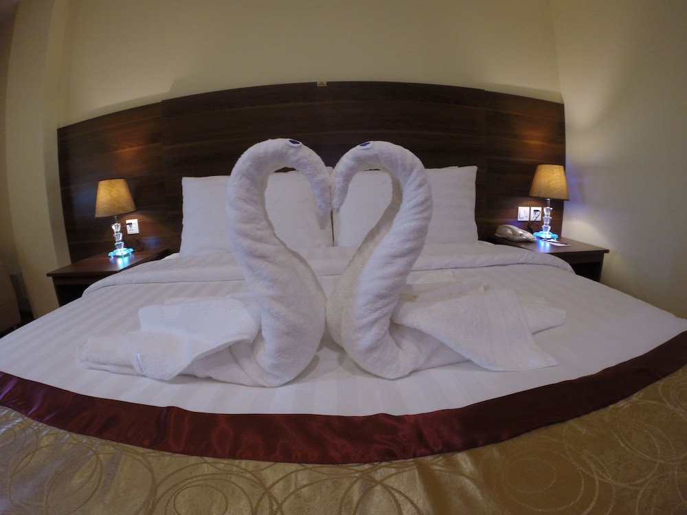 silver green hotel yangon