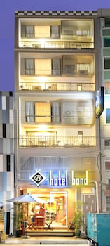 hotel bond