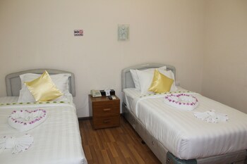 law ka thit sar hotel hostel