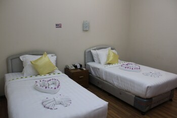 law ka thit sar hotel hostel