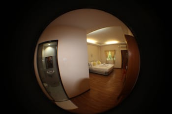 law ka thit sar hotel hostel