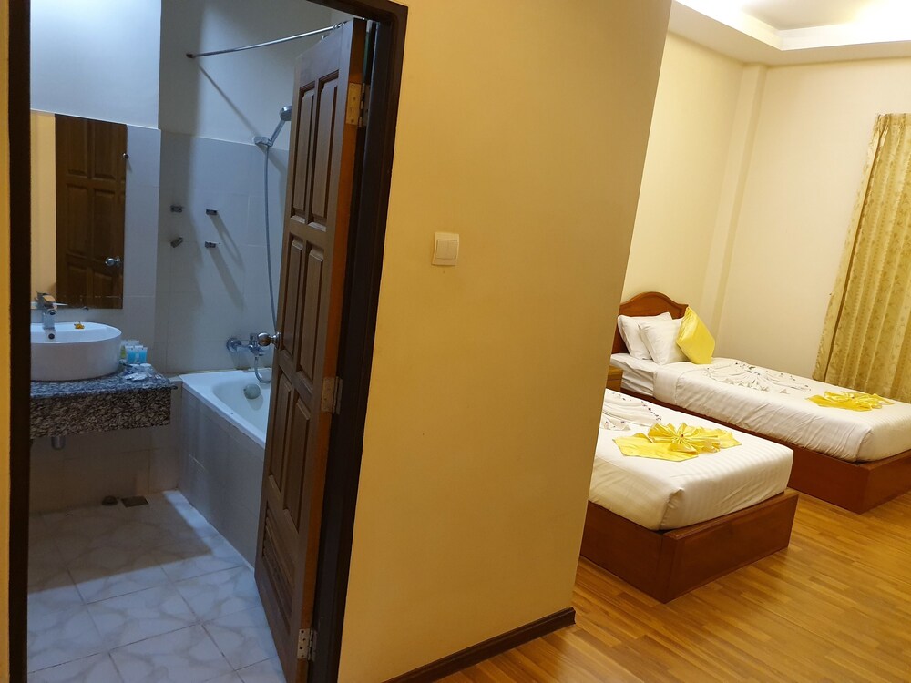 law ka thit sar hotel hostel