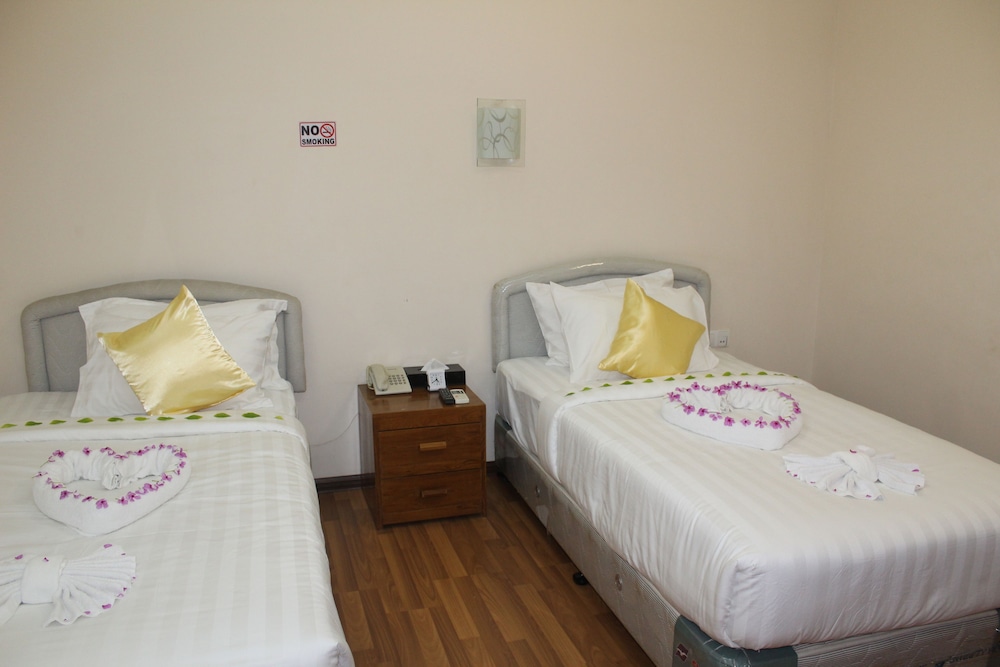 law ka thit sar hotel hostel