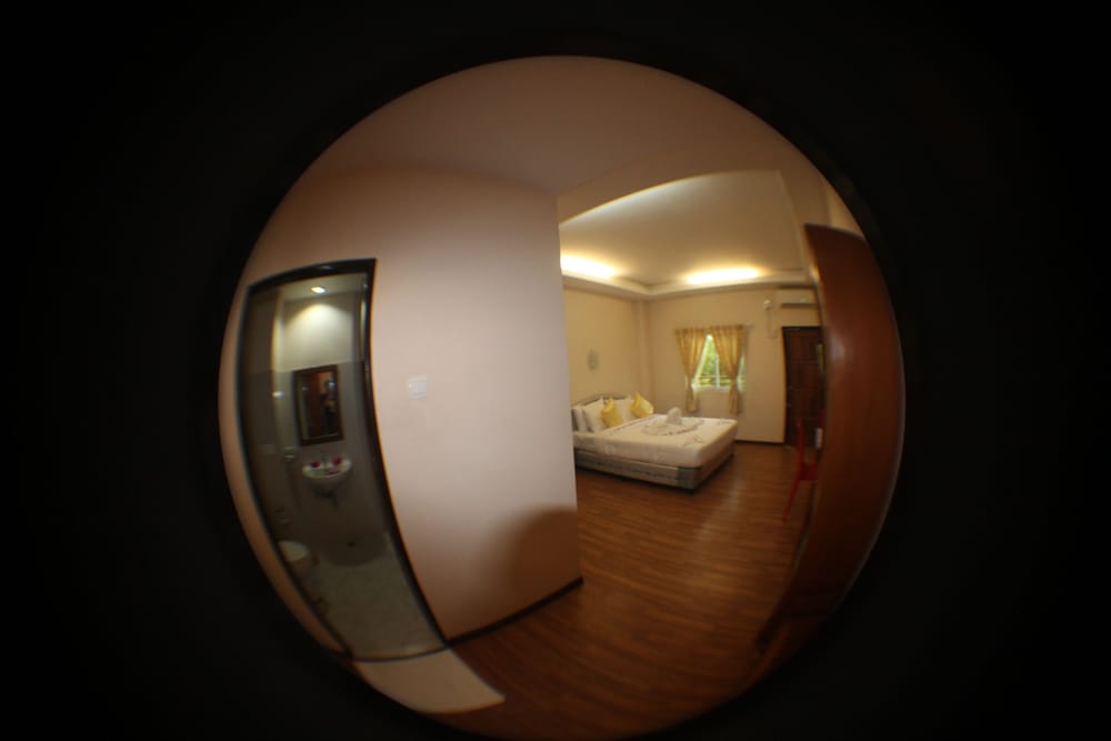 law ka thit sar hotel hostel