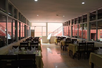 law ka thit sar hotel hostel