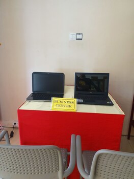 law ka thit sar hotel hostel